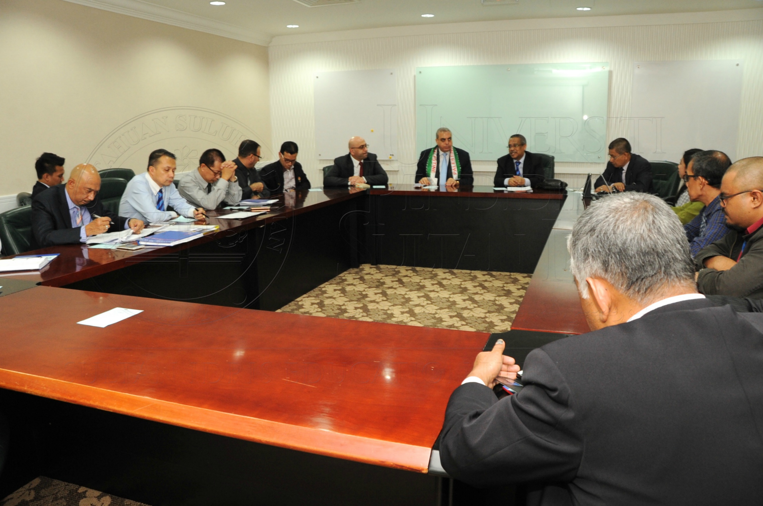 PRO 16 3 PALESTINEHAS 7670